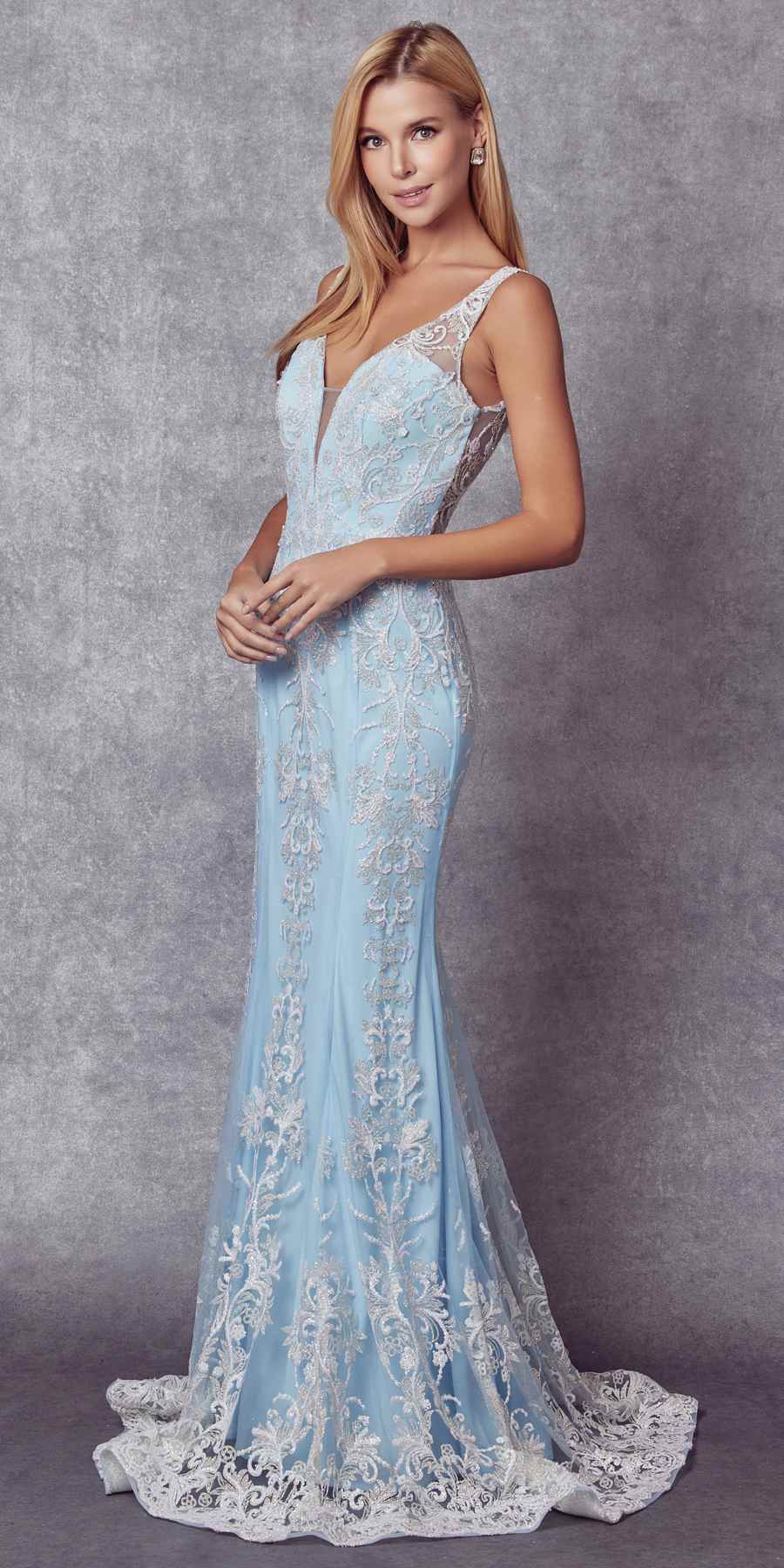 Light blue mermaid dress with V-neck and lace appliqué, thin straps, scalloped hem