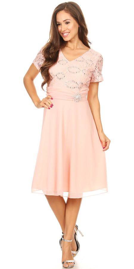 Knee-length short-sleeve dress with V-neck, blush lace bodice and layered skirt
