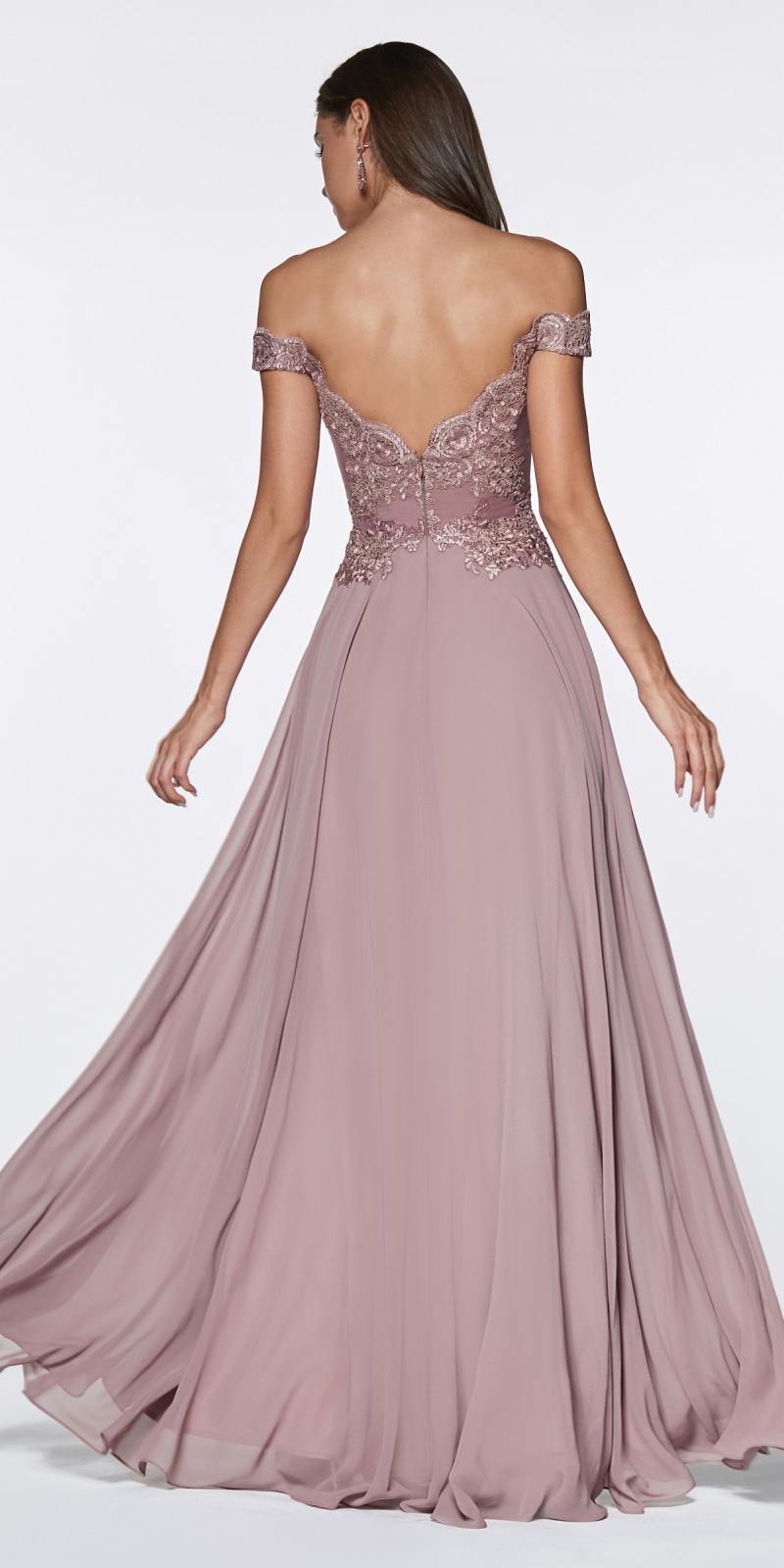 Off-the-shoulder long gown with lace off-shoulder sleeves and flowing skirt in light taupe