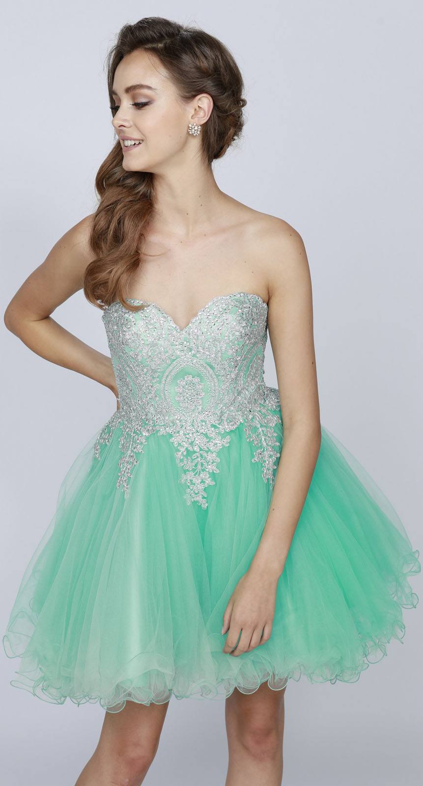 Sweetheart neckline poofy short dress in jade tulle with silver lace appliques