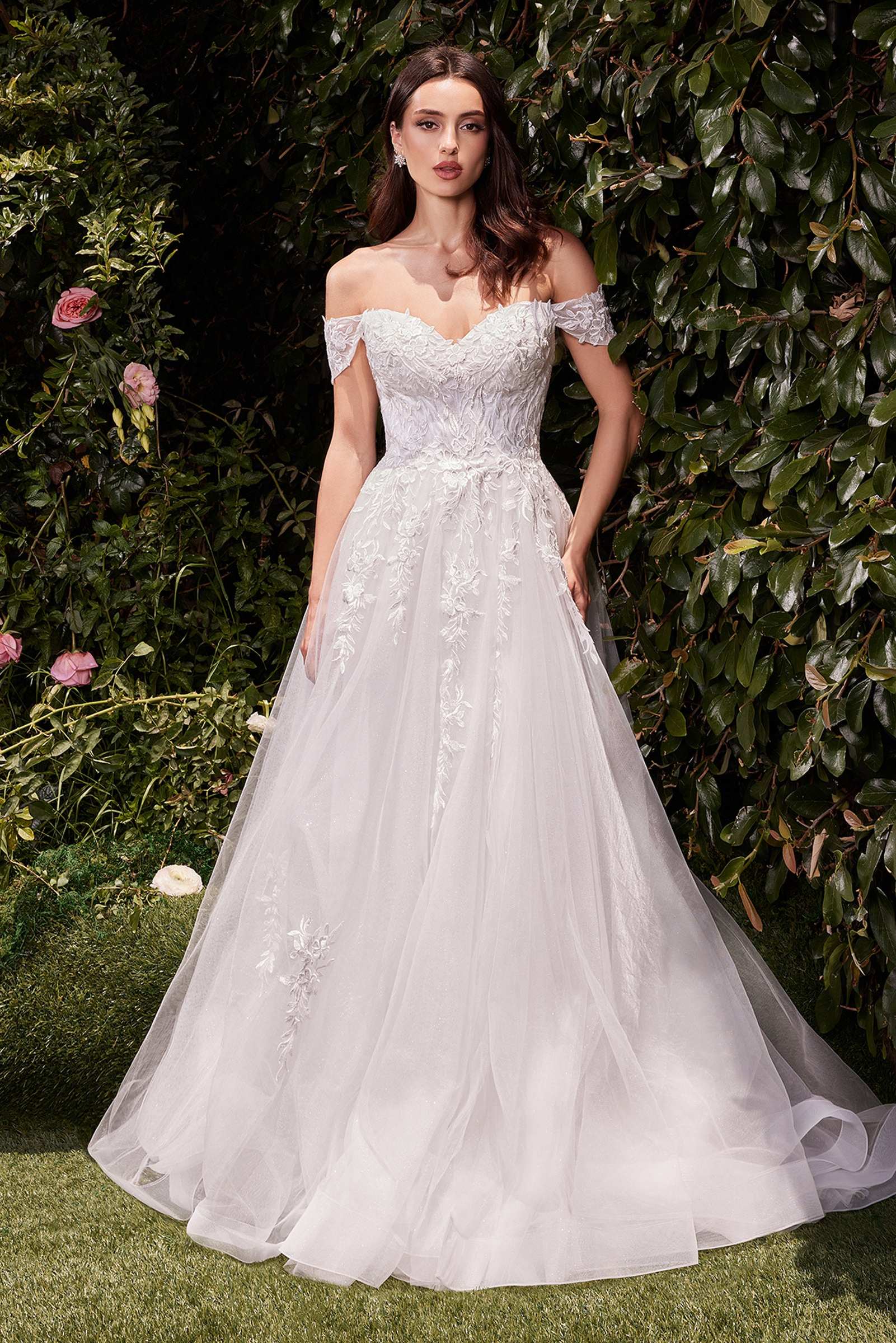 Off-shoulder lace and tulle A-line wedding dress, off white, sweetheart neckline