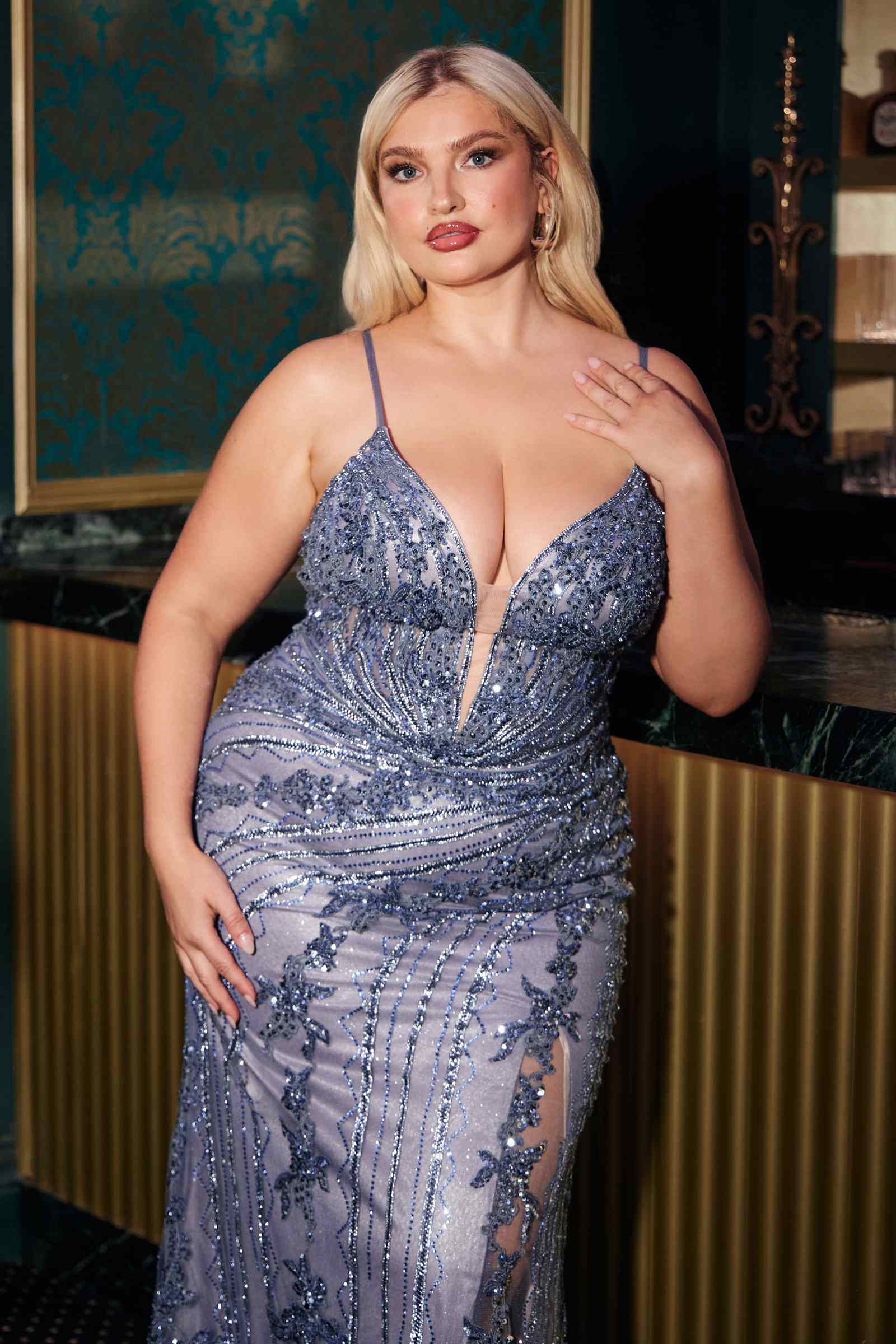 Blue sequined lace gown with V-neck and fitted mermaid skirt