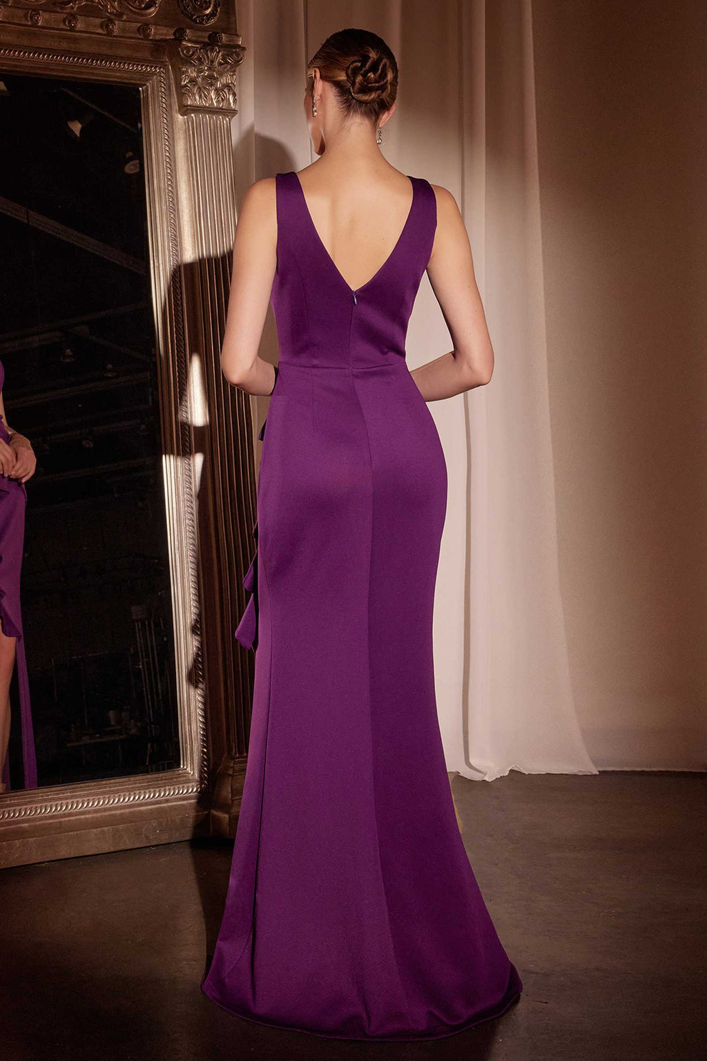 Long fitted neoprene dress, sleeveless purple with V-back and fitted long silhouette