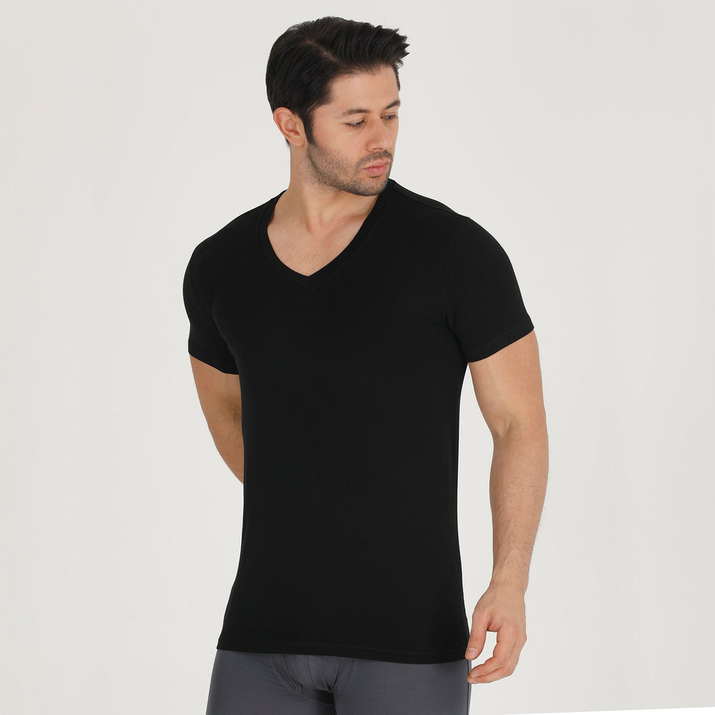 Bamboo v-neck undershirt in black with short sleeves and snug fit