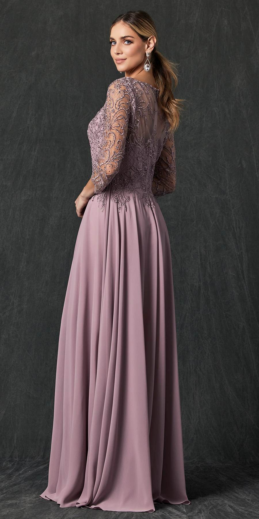 Mauve appliqued A-line chiffon dress with lace quarter sleeves and flowing skirt
