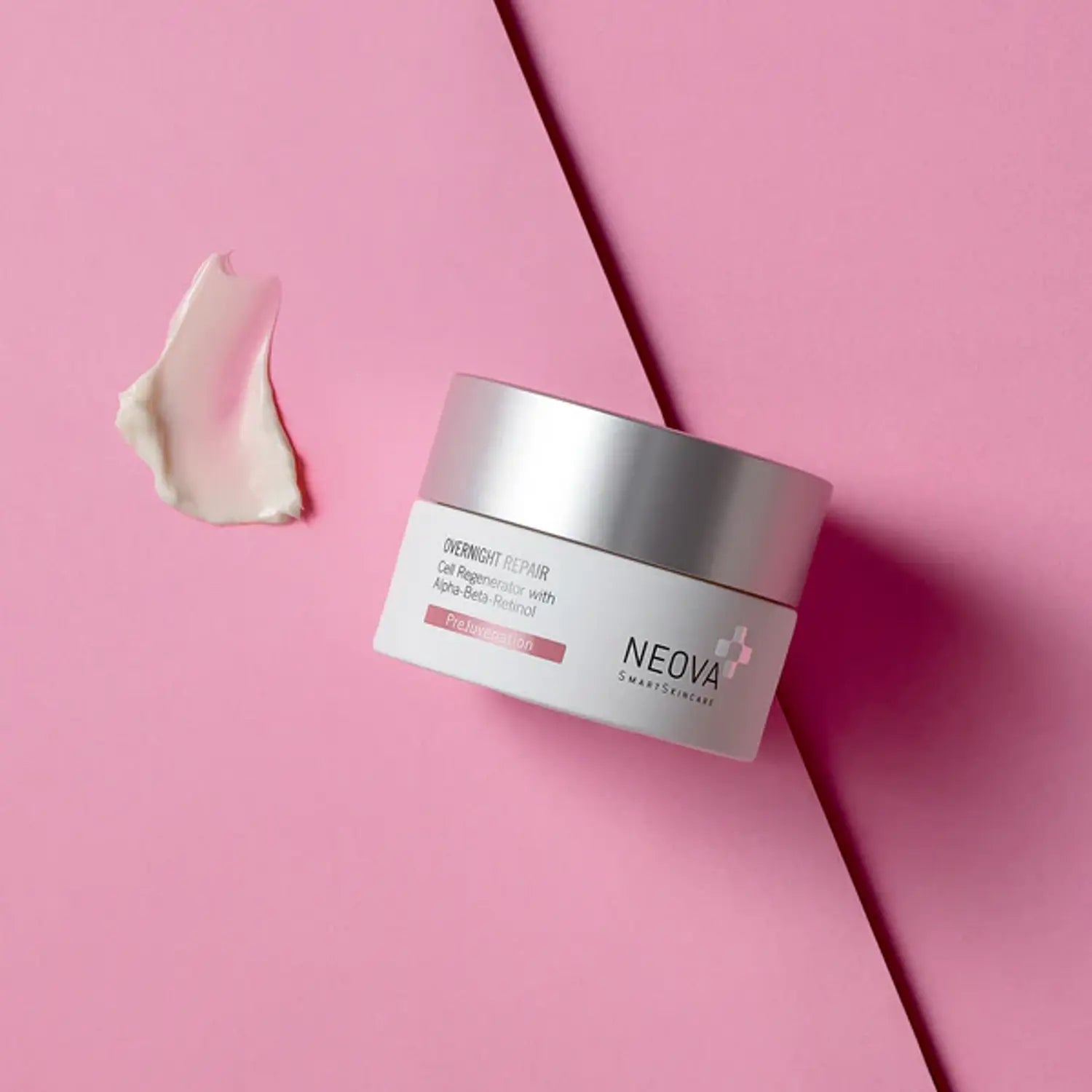 Neova Overnight Repair cream jar with small cream smear detail