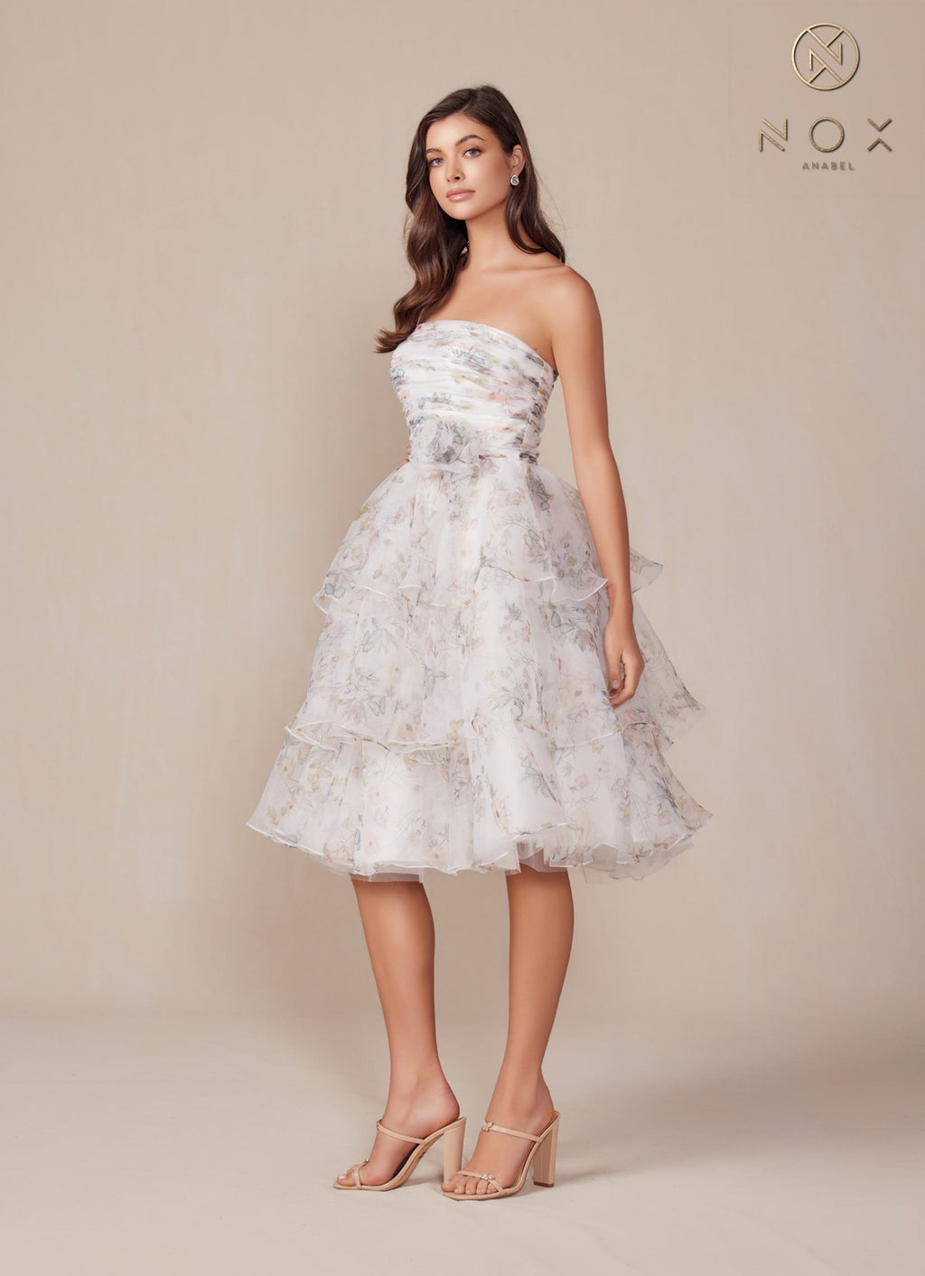 Floral print A-line tea-length dress with strapless neckline and flared tiered skirt