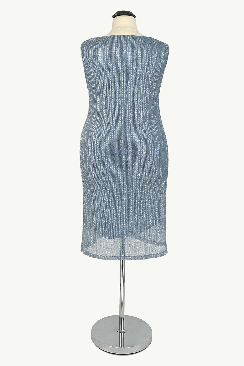 Blue sleeveless 2-piece evening gown with straight back and fitted skirt