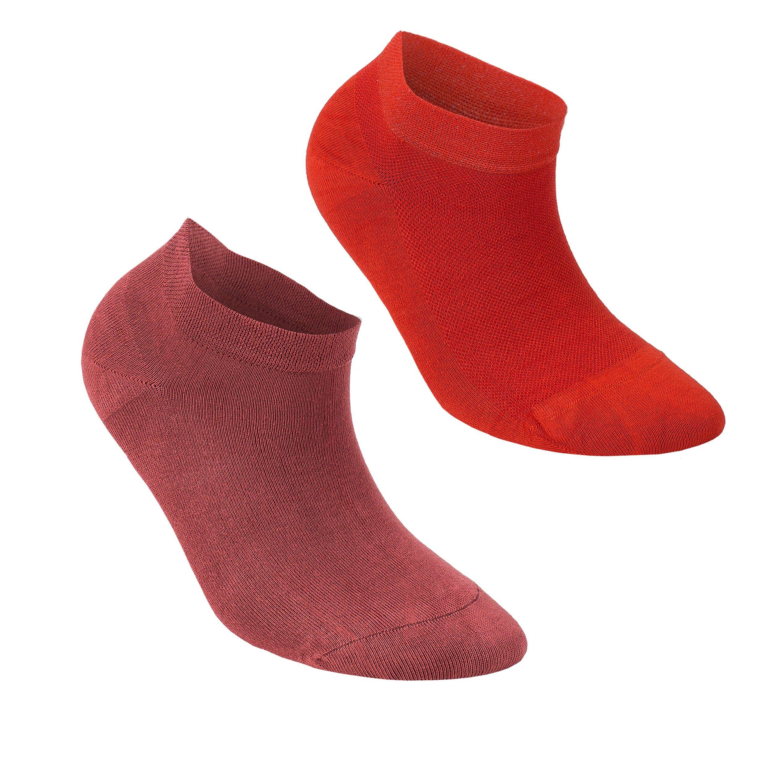 Ankle socks pair in red and maroon, low-cut soft knit