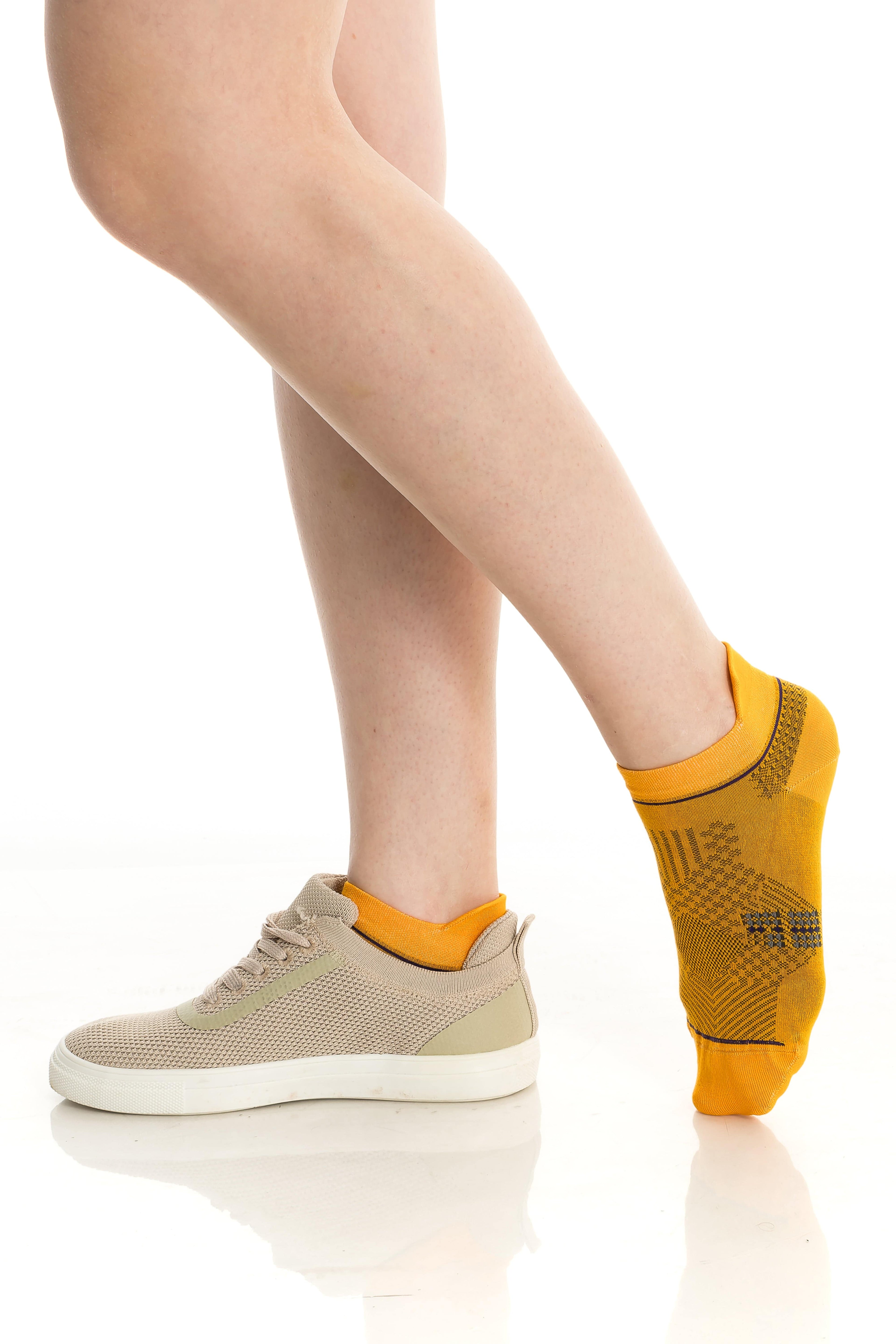 Bamboo ankle socks in mustard yellow with dark geometric knit pattern