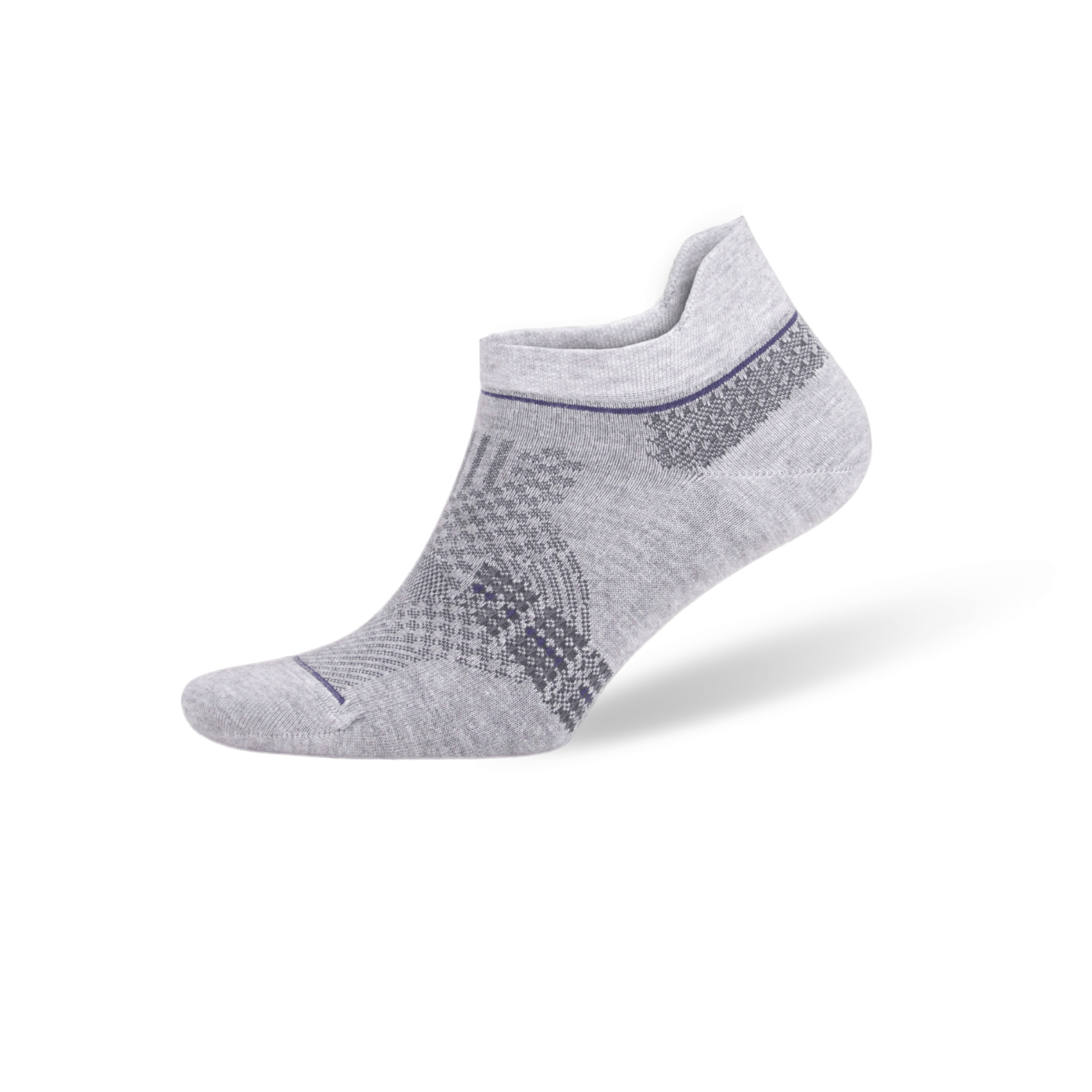 Bamboo ankle sock in light gray with dark geometric knit pattern