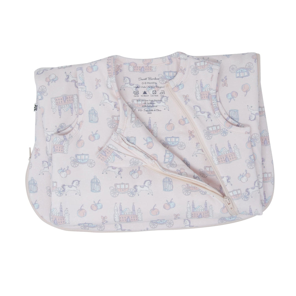 Folded sleep sack with zipper front and allover pastel city pattern