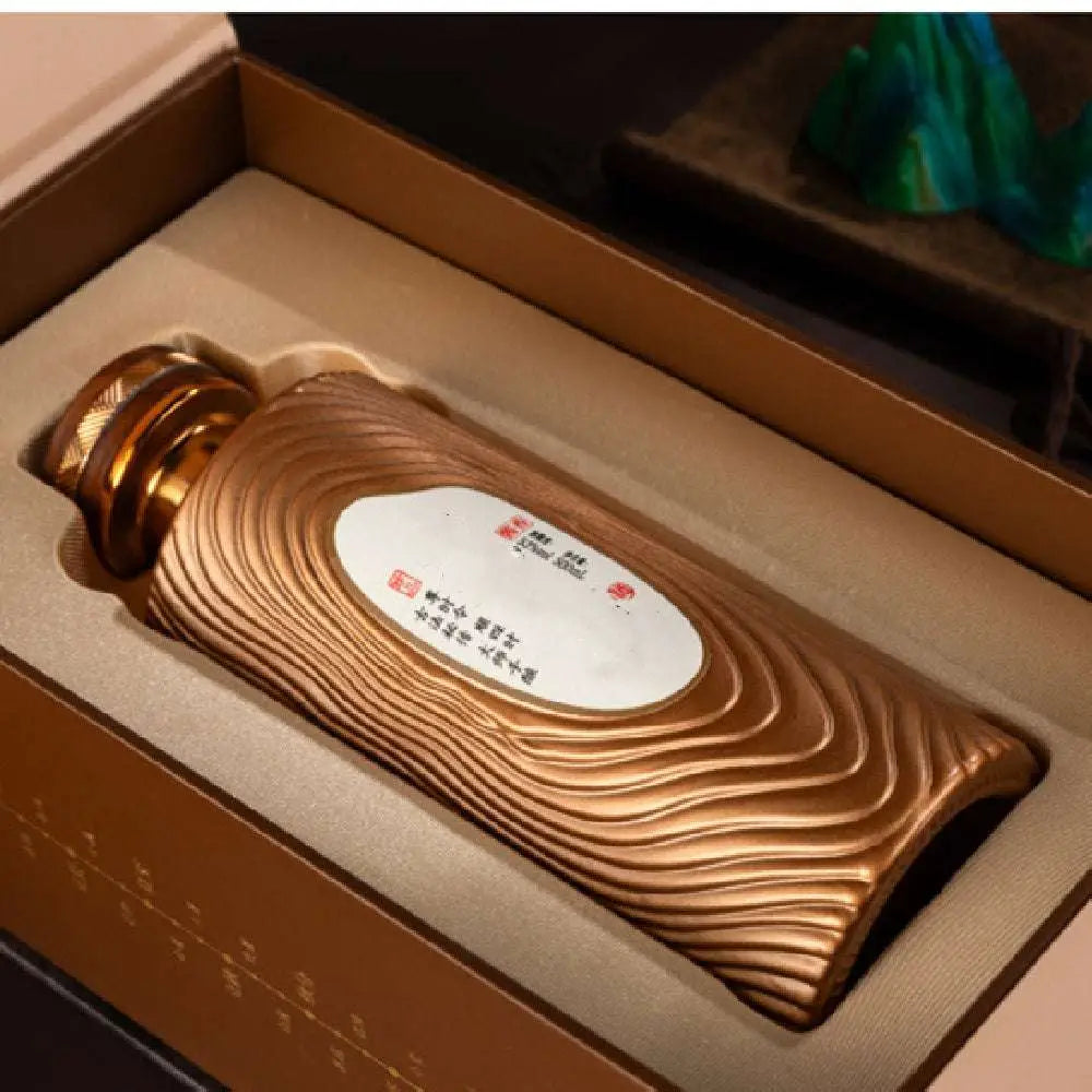 Gilded Liquor Gift Box with Golden Wood Grain Bottle