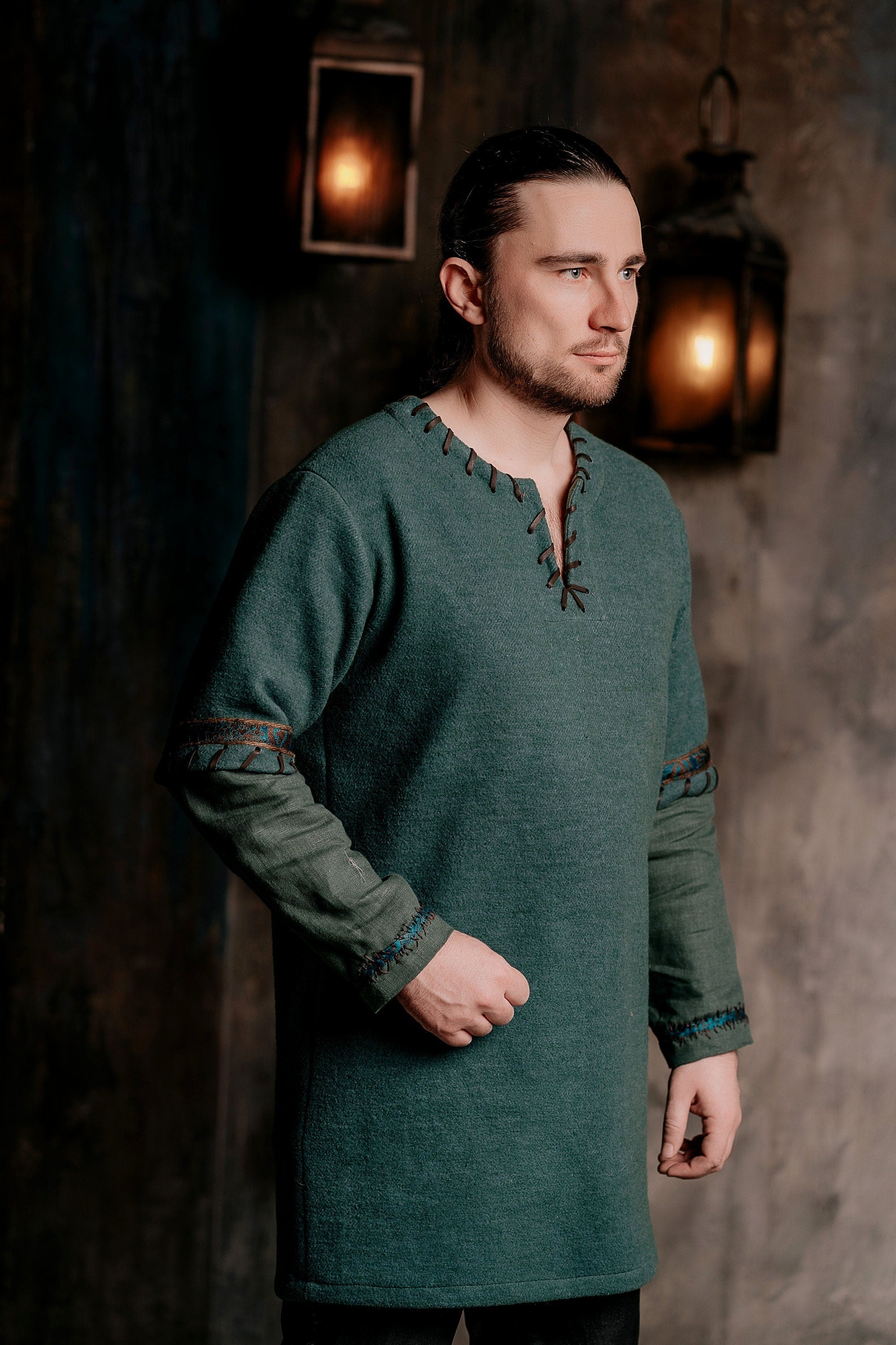 Ubbe tunic (Vikings)