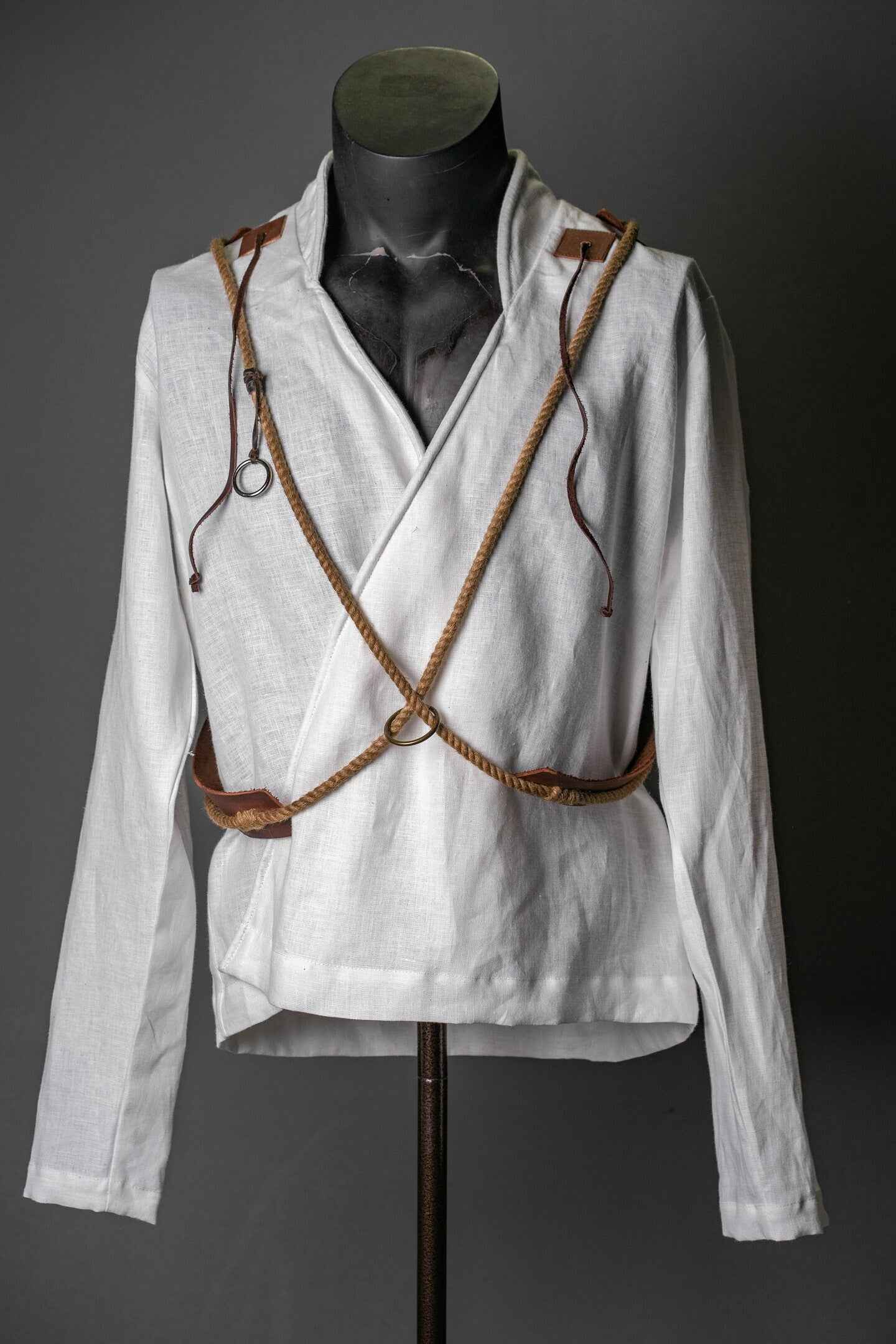 Witcher Geralt's white shirt