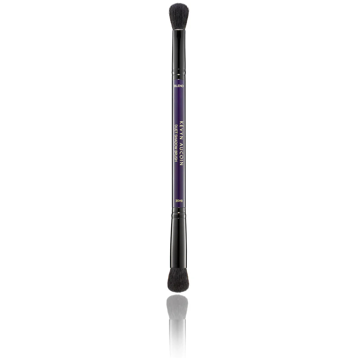 Kevyn Aucoin Duet shadow brush with black handle and soft dark bristles