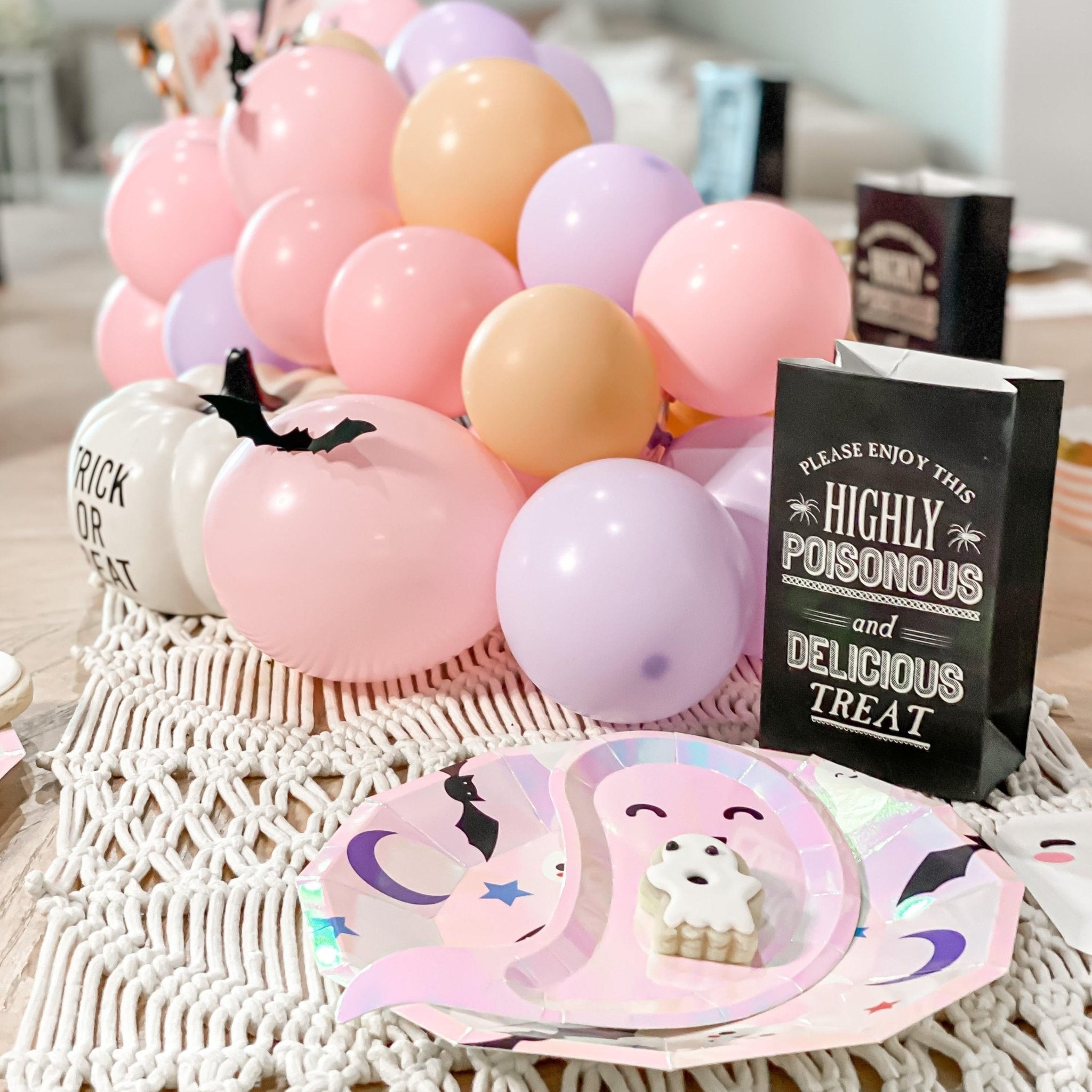 Spooky Cute Halloween Balloon Garland Kit