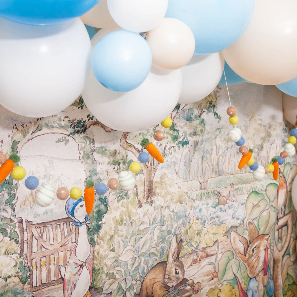 Peter Rabbit Blue Ice & White Balloon Garland Kit