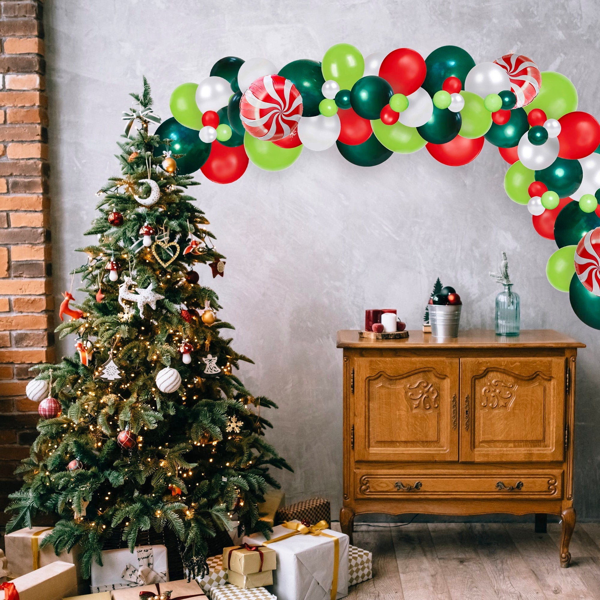 Grinchmas Inspired Christmas Balloon Garland Kit