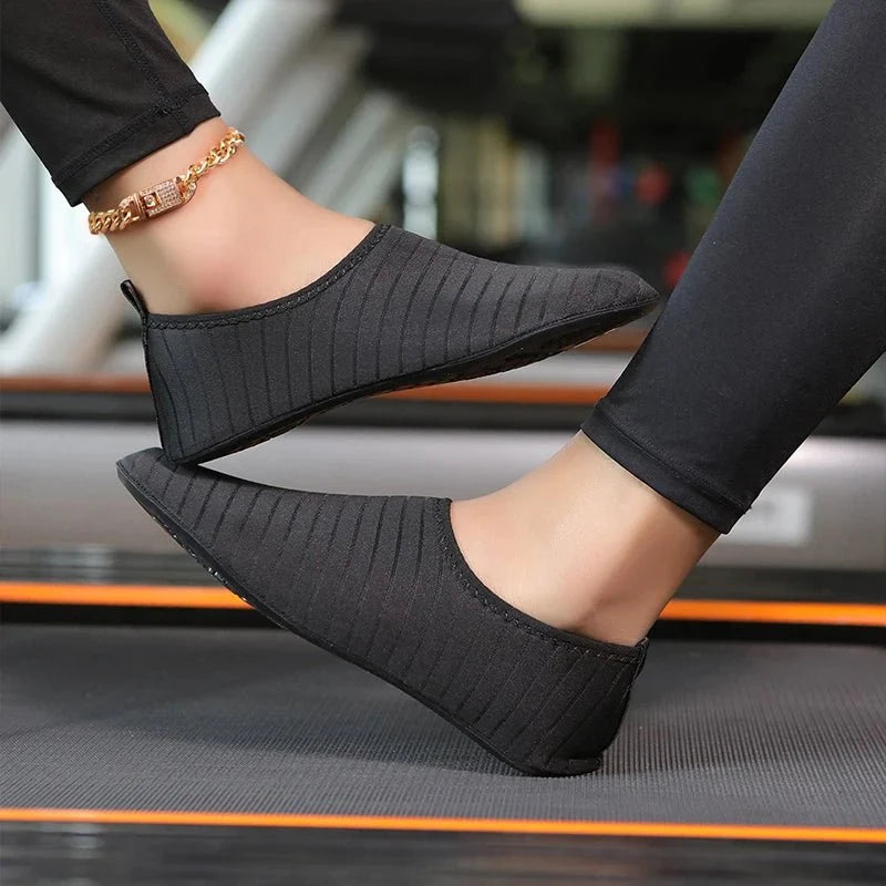 Unisex Aqua Shoes | Quick-Dry Barefoot Water Sports Footwear for Beach, Swim, Yoga, and Gym
