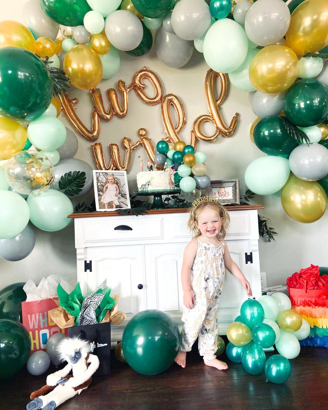 Wild One Balloon Garland Kit – Green and Gold